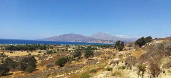 Seafront 15,250 m² Land for Sale in Tympaki, Faistos — photo 3