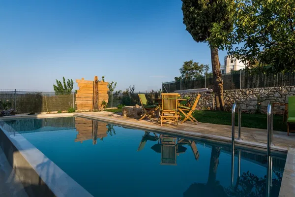 Three-Bedroom Sea View Apartment for Rent in Kastellos, Apokoronas — photo 3