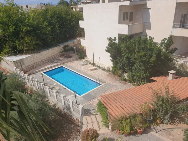 Sea View 320 m² Villa with Six Bedrooms for Sale in Aroni, Akrotiri — photo 2