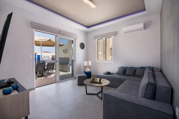 Three-Bedroom Villa for Rent in Stalos, Chania — photo 4