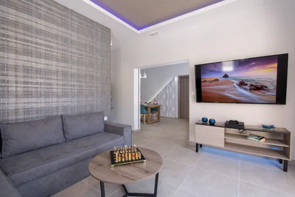 Three-Bedroom Villa for Rent in Stalos, Chania — photo 5