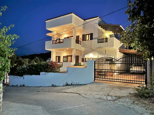 Sea View 198 m² Villa with Six Bedrooms for Sale in Almyrida, Apokoronas — photo 5