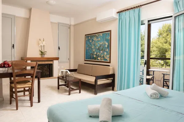 1000 m² Hotel for Sale in Chania — photo 3