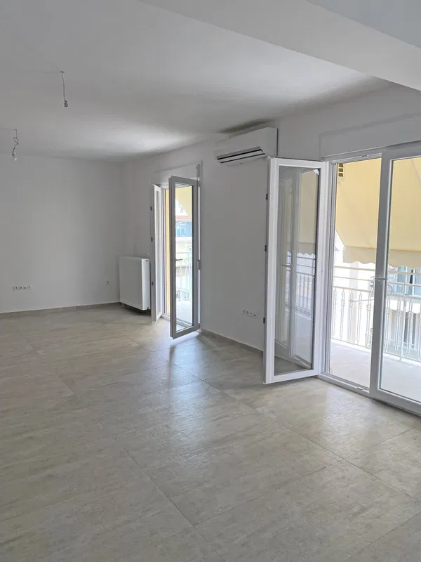 220 m² Apartment with Four Bedrooms for Sale in Kypseli, Athens Center — photo 2