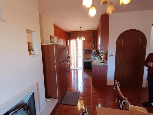 Renovated 230 m² Villa with Four Bedrooms for Sale in Vari - Varkiza, Athens Southern suburbs — photo 3