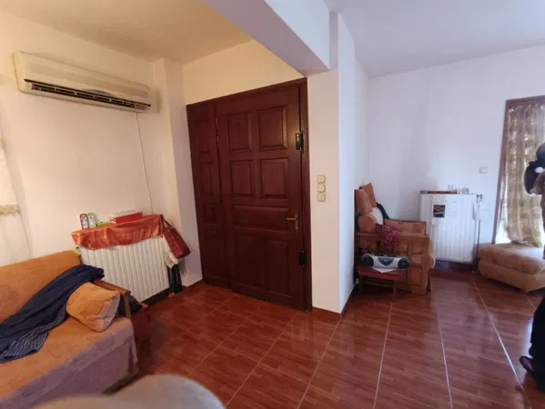Renovated 230 m² Villa with Four Bedrooms for Sale in Vari - Varkiza, Athens Southern suburbs — photo 4