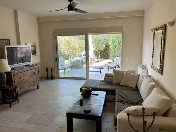 220 m² Villa with Four Bedrooms for Sale in Lagonisi, Attica — photo 2