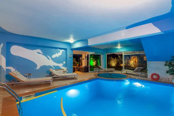 400 m² Villa with Five Bedrooms for Sale in Heraklion — photo 4