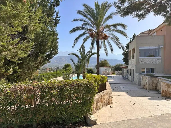 Sea View 155 m² Villa with Four Bedrooms for Sale in Galatas, Chania — photo 2