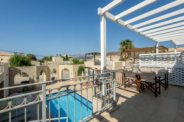 Sea View 80 m² Villa with Two Bedrooms for Sale in Kissamos, Chania — photo 4