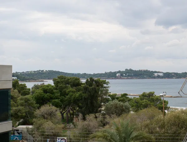 Renovated 117 m² Apartment with Three Bedrooms for Sale in Voula, Athens Southern suburbs — photo 3