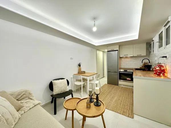 36 m² One-Bedroom Apartment for Sale in Glyfada, Athens Southern suburbs — photo 5