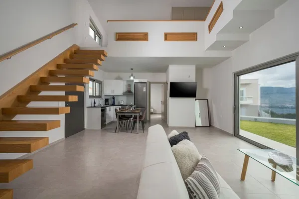 Sea View 200 m² Villa with Four Bedrooms for Sale in Akrotiri, Chania — photo 5