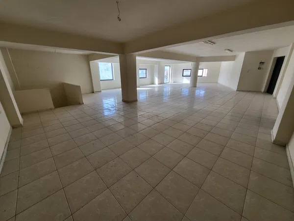 1250 m² Building for Sale in Chania — photo 2