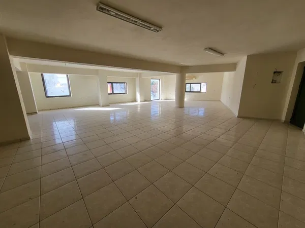 1250 m² Building for Sale in Chania — photo 5
