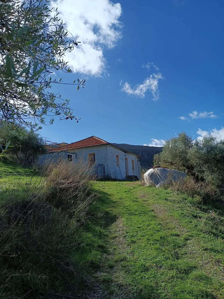 Seafront 6,123 m² Plot for Sale in Kolymbari, Platanias