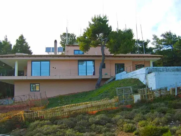 Three-Bedroom Villa for Sale in Krioneri, Athens Northern suburbs — photo 2