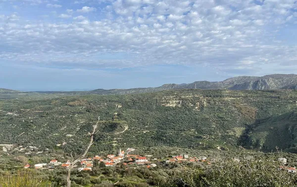 Sea-View 26,000 m² Plot for Sale in Topolia, Kissamos — photo 5
