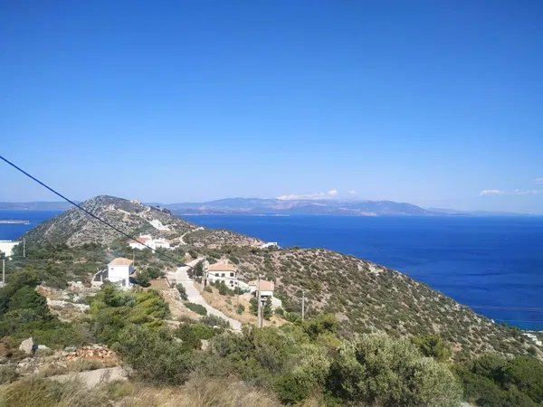 Sea-View 1,040 m² Land for Sale in Marathonas, Athens Eastern Suburbs — photo 5