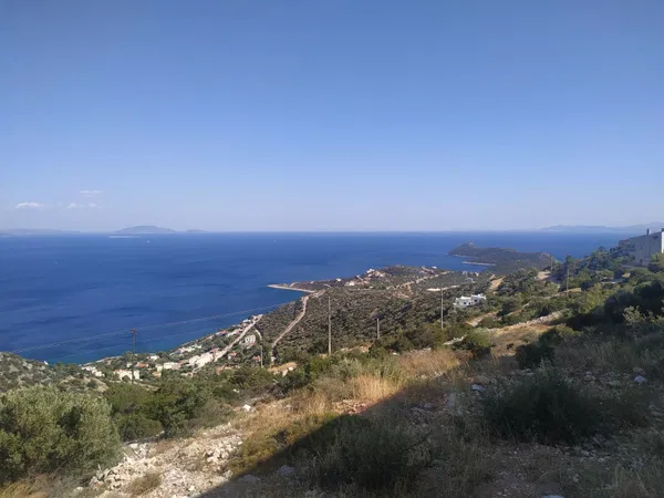 Sea-View 1,040 m² Land for Sale in Marathonas, Athens Eastern Suburbs — photo 2