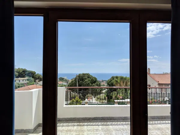 Seafront Ten-Bedroom Villa for Rent in Lagonisi, Attica — photo 4