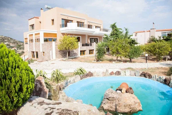 Seafront Ten-Bedroom Villa for Rent in Lagonisi, Attica — photo 2