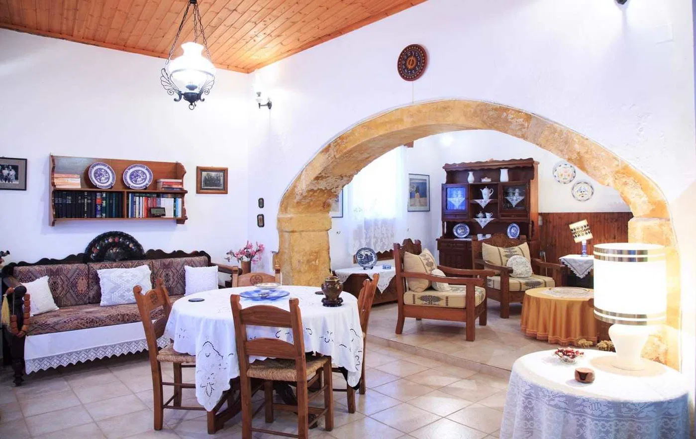 One-Bedroom Villa for Sale in Amnatos, Amari