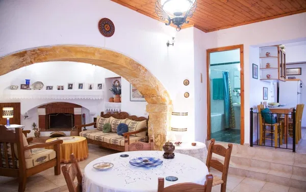 One-Bedroom Villa for Sale in Amnatos, Amari — photo 4