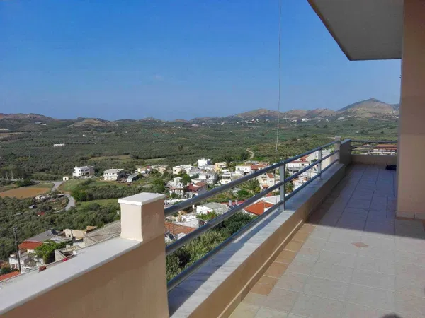 214 m² Villa with Four Bedrooms for Sale in Panormo, Mylopotamos — photo 3