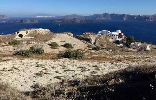 Sea-View 4,400 m² Land for Sale in Santorini, Cyclades — photo 4