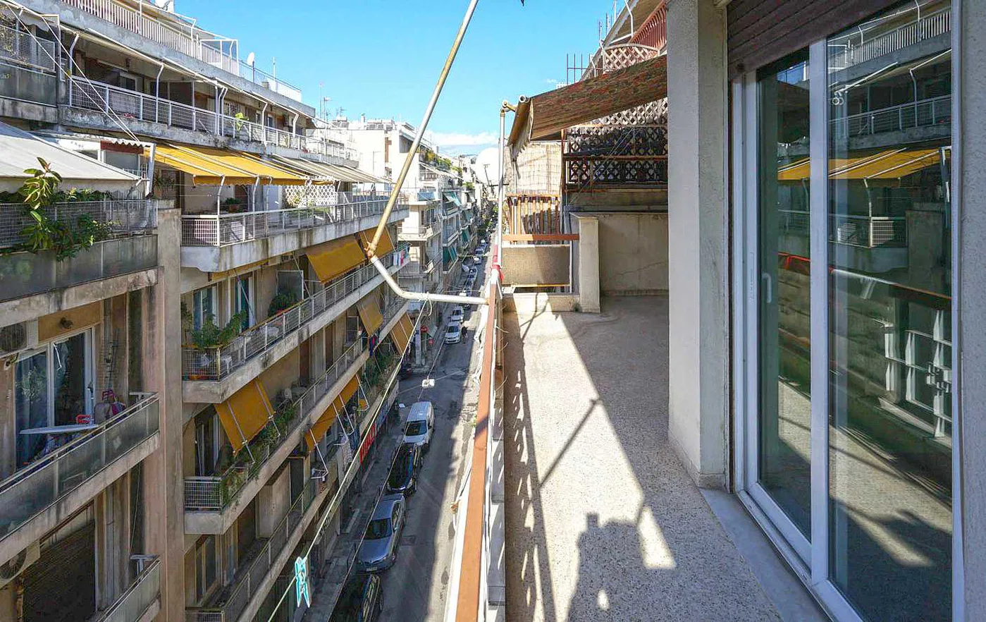 One-Bedroom Penthouse for Sale in Center Athens, Athens Center
