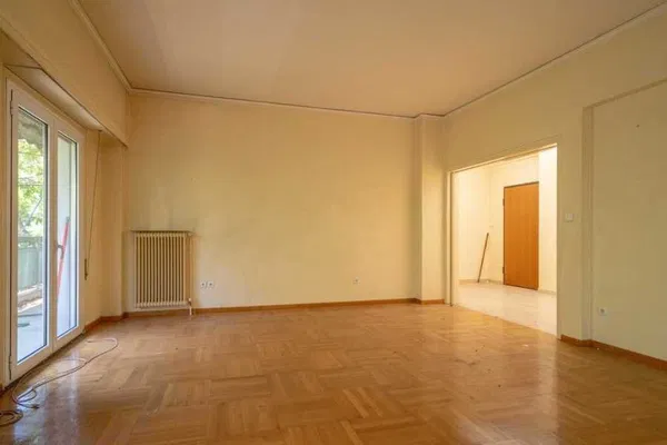 Two-Bedroom Renovated Apartment for Sale in Kypseli, Athens Center — photo 4