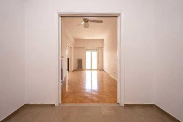 Renovated Two-Bedroom Apartment for Sale in Neos Kosmos, Athens Center — photo 2