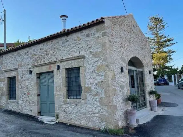 Renovated Two-Bedroom Villa for Sale in Kolymbari, Platanias — photo 2