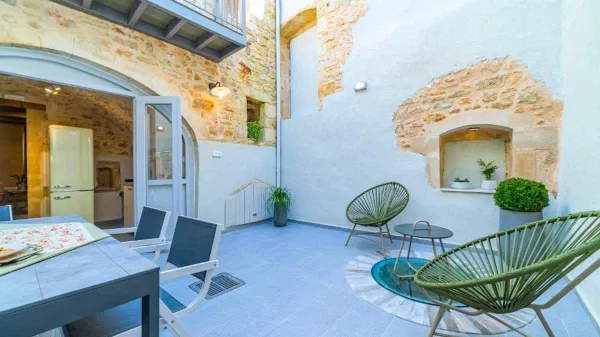 Modern 134 m² Villa with Two Bedrooms for Sale in Old Town Rethymnon, Rethymnon — photo 2