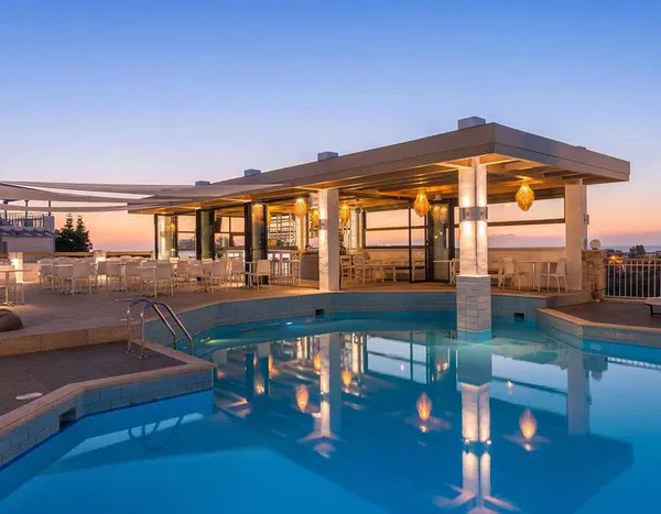 3363 m² Sea-View Hotel for Sale in Hersonissos, Heraklion — photo 2