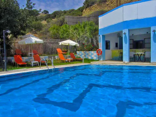 1000 m² Hotel for Sale in Rethymnon — photo 3