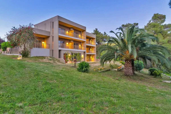Sea-View Hotel for Sale in Skiathos, Sporades Islands — photo 3