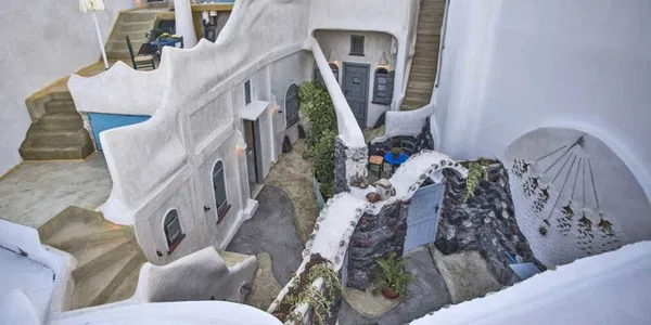 114 m² Hotel for Sale in Santorini, Cyclades — photo 2