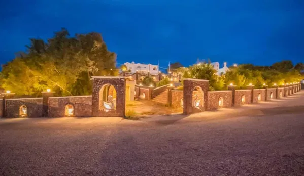 1100 m² Hotel for Sale in Santorini, Cyclades — photo 3