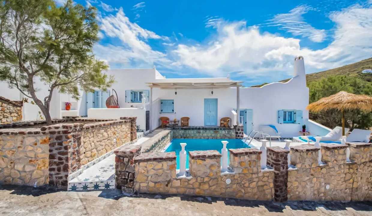 1100 m² Hotel for Sale in Santorini, Cyclades