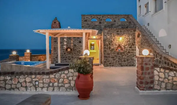 1100 m² Hotel for Sale in Santorini, Cyclades — photo 4