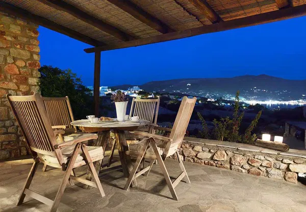 Sea-View 178 m² Villa with Five Bedrooms for Sale in Paros, Cyclades — photo 2