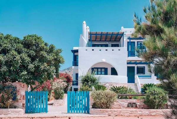 358 m² Sea-View Hotel for Sale in Antiparos, Cyclades — photo 2