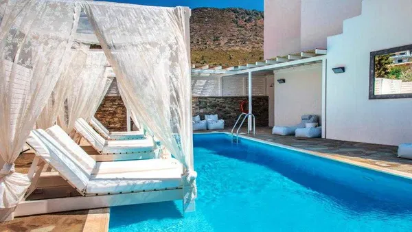 340 m² Hotel for Sale in Andros, Cyclades — photo 3