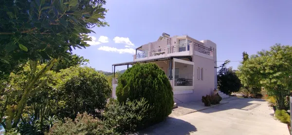 Sea-View 160 m² Villa with Five Bedrooms for Rent in Stalos, Chania — photo 2