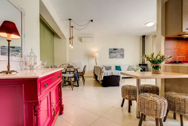 85 m² Apartment with Two Bedrooms for Rent in Chryssi Akti, Chania — photo 5
