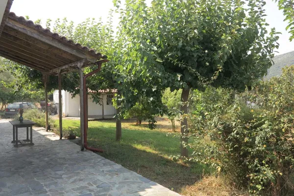 140 m² Villa with Four Bedrooms for Sale in Pyrgos Evoias, Evia — photo 4