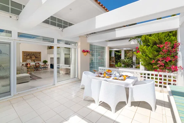 800 m² Villa with Five Bedrooms for Sale in Rhodes, Dodecanese Islands — photo 4