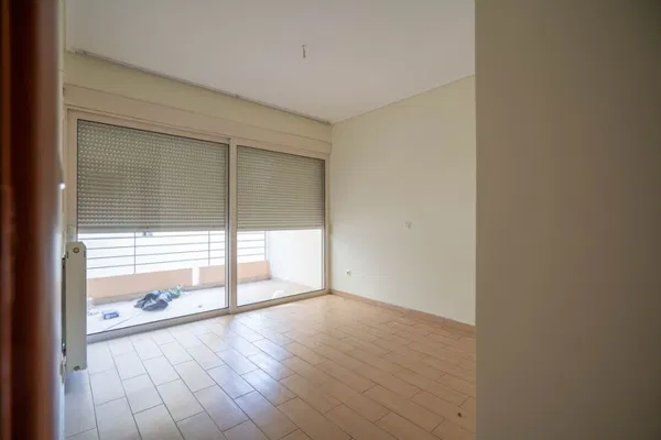 67 m² Two-Bedroom Apartment for Sale in Neos Kosmos, Athens Center — photo 3